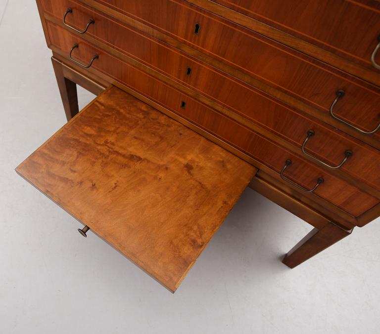 SERVERINGSSKÅP, Danmark, 1900-talets mitt.