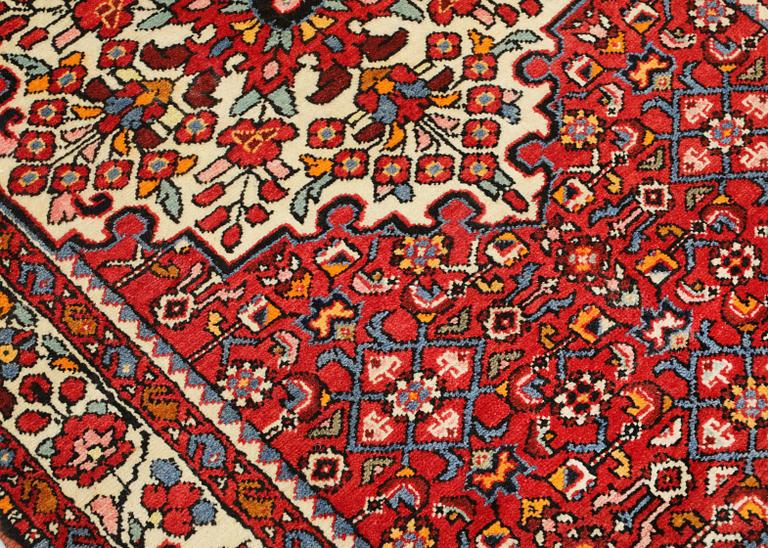 Käytävämatto,  Bakhtiari, n. 294 x 108 cm.