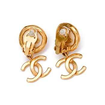 335. CHANEL, a pair of earclips.