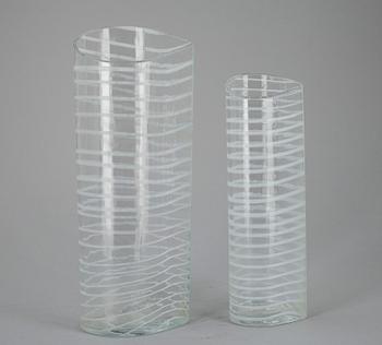 A SET OF TWO VASES.