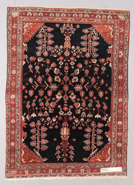 MATTA, orientalisk. Ca 135 x 190 cm.