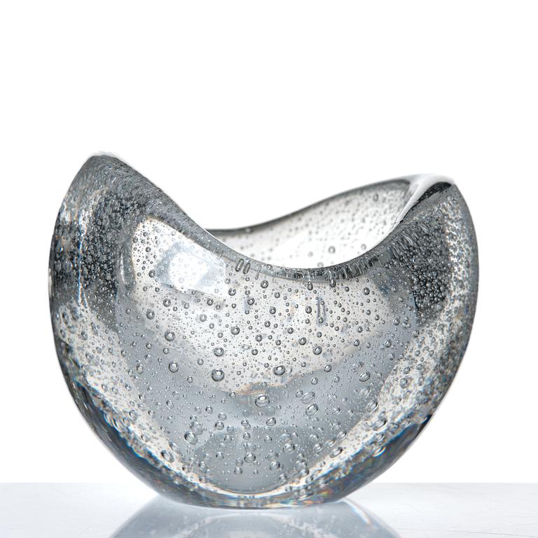 Timo Sarpaneva, "Hiidelhelmi" (Devil’s pearl), skål, Iittala, Finland 1956.