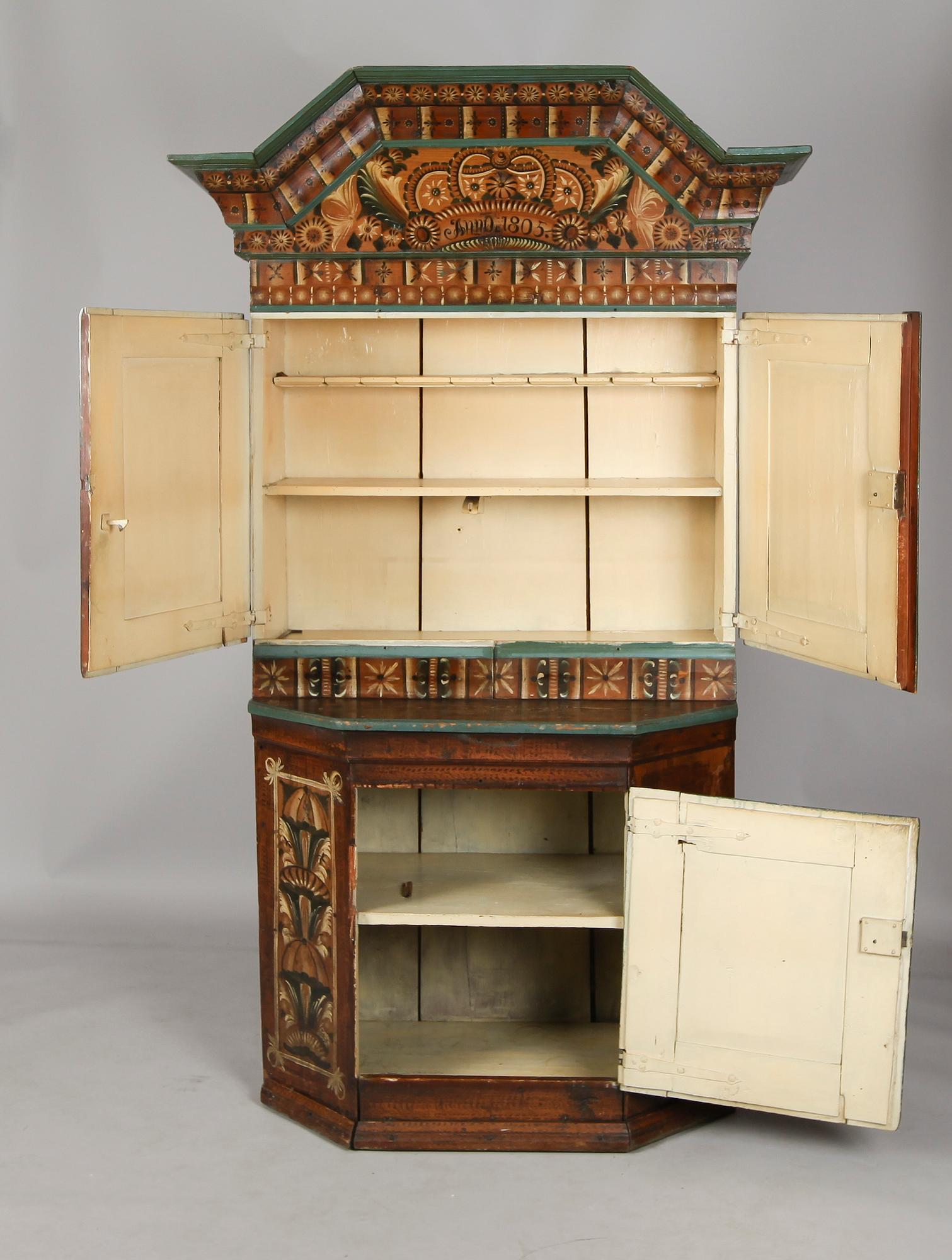 KRONSKÅP, allmoge, 1800-tal.