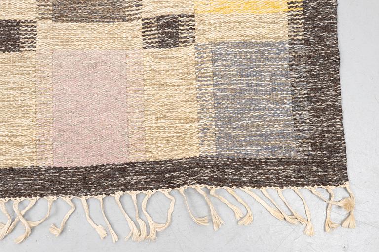 Brita Grahn, a carpet, flat weave, ca 311 x 214 cm, signed Brita Grahn.