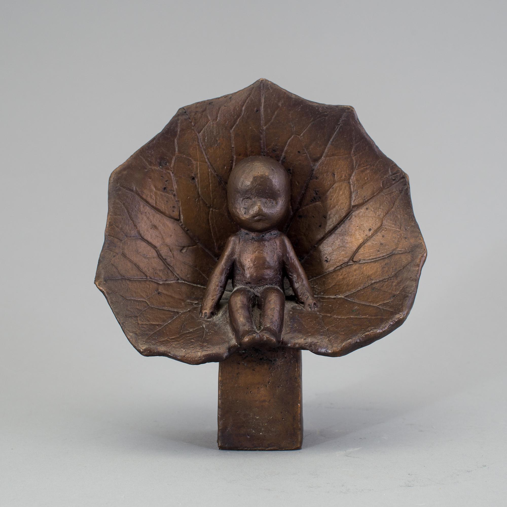 LISA LARSON, skulptur av brons. Signerad och numrerad No 316.