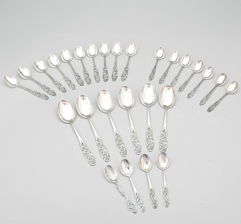 BESTICKSERVIS, 72 delar. Silver. Norge 830/1000. Totalt ca 2520 g.