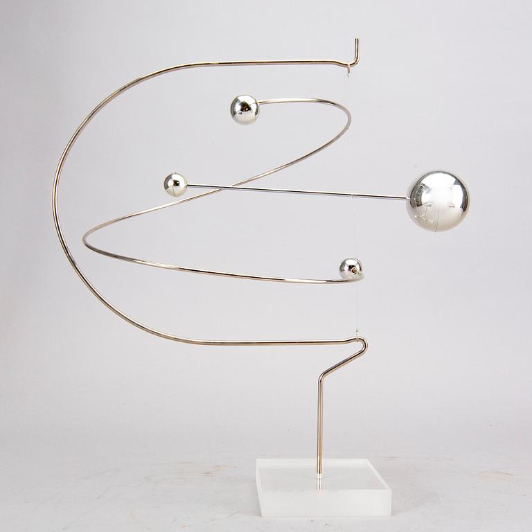 Anni & Bent Knudsen, skulptur/mobil osignerad.