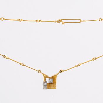 LAPPONIA necklace 18k gold w 3 brilliant-cut diamonds approx 0,10 ct in total "Diamantstaden" Finland 1981.