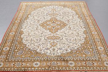 A RUG, semi-antique silk Qum, ca 269,5 x 179,5-182 cm  (as well as 1 and 2 cm flat weave at the ends).