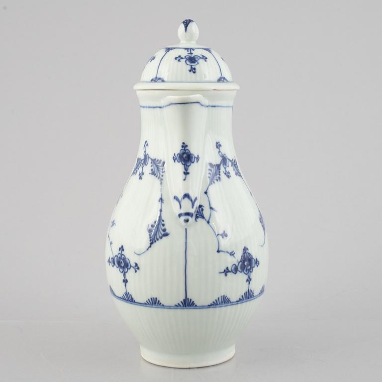 A 'Blue Fluted Plain' / 'Musselmalet rifflet' coffee pot, Royal Copenhagen, around 1850.