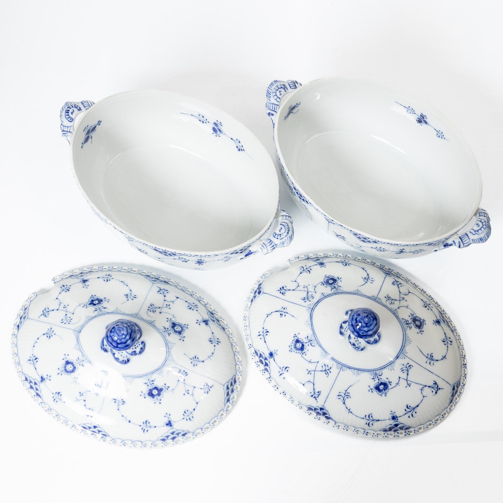 Royal Copenhagen, terriner med lock, ett par, "Musselmalet Helblonde", Danmark, 1979-83.