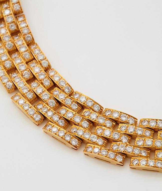 Cartier 'Maillon Panthère" a necklace.