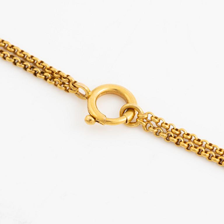Necklace in 18K gold with half-pearls and rose-cut diamonds, likely 19th century.
