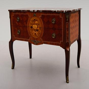 BYRÅ, gustaviansk stil, 1900-talets mitt.