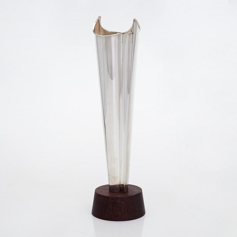 Tapio Wirkkala, vas, silver och palisander, TW 228, "Liekki" (Flamma), Kultakeskus, Tavastehus  1962.