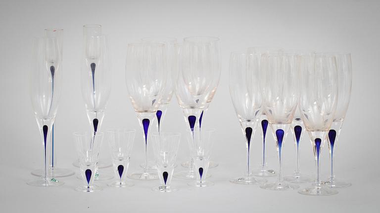 GLASSERVIS, 18 delar, glas, "Intermezzo", Erika Lagerbielke, Orrefors.