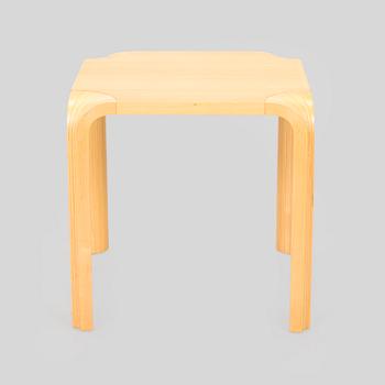 Alvar Aalto, pall X601, Artek 1999.
