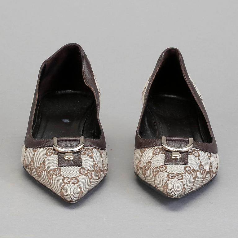 SKOR, Gucci.