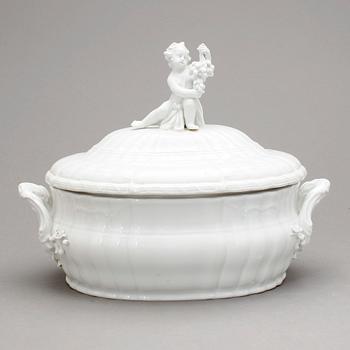 TERRIN, porslin, Berlin, omkring sekelskiftet 1800.