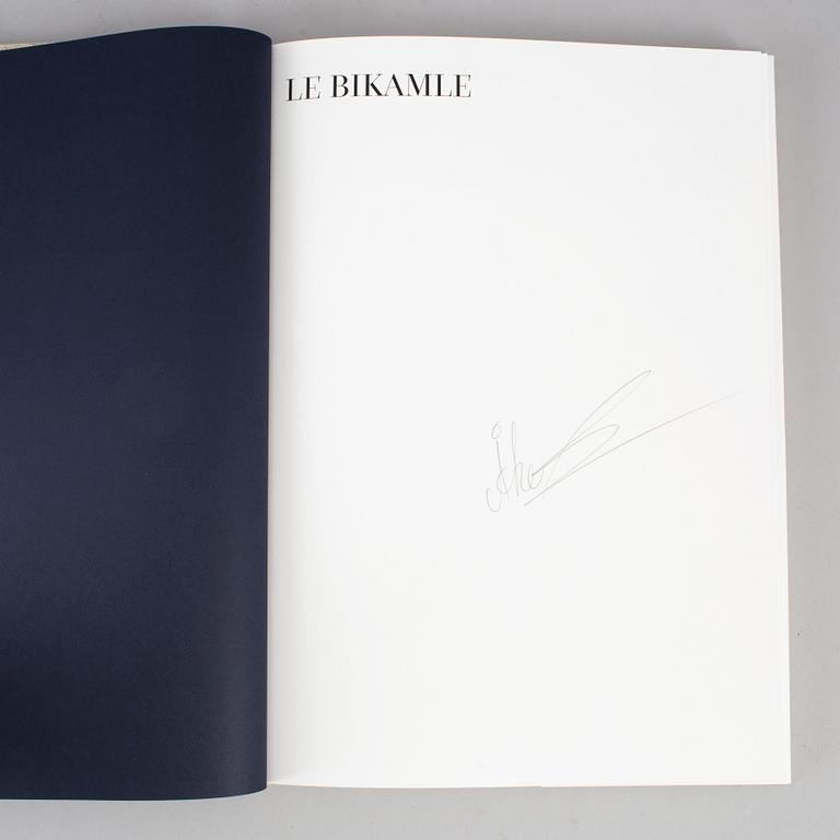 ÅKE ERICSON, limiterad utgåva fotobok samt gelatinsilverfotografi, signerad och numrerad 7/12.