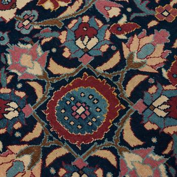 A RUG. Semi-antique Teheran. 196,5 x 142,5 cm.