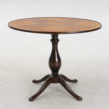 Carl Malmsten, a model 'Haga' table, Nordiska Kompaniet, 1929.