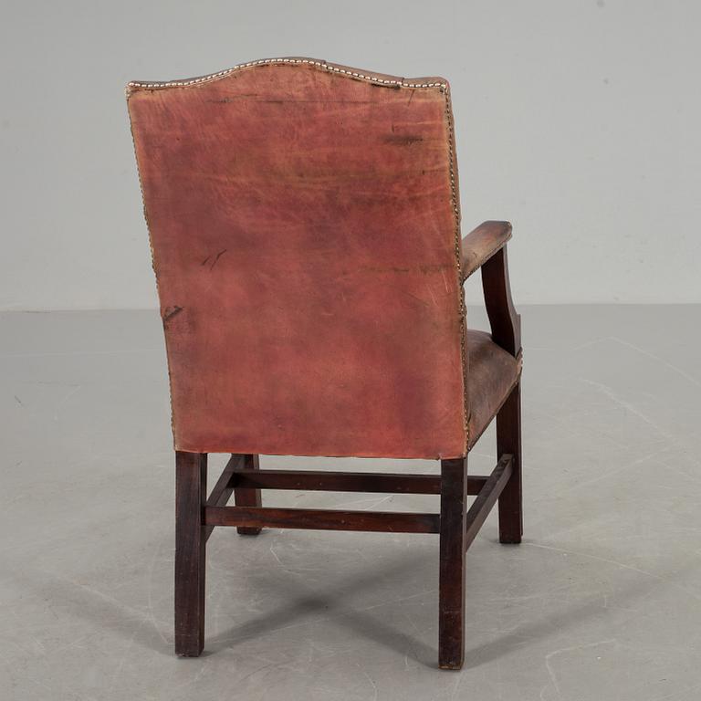 KARMSTOL, engelsk stil, 1900-talets slut.