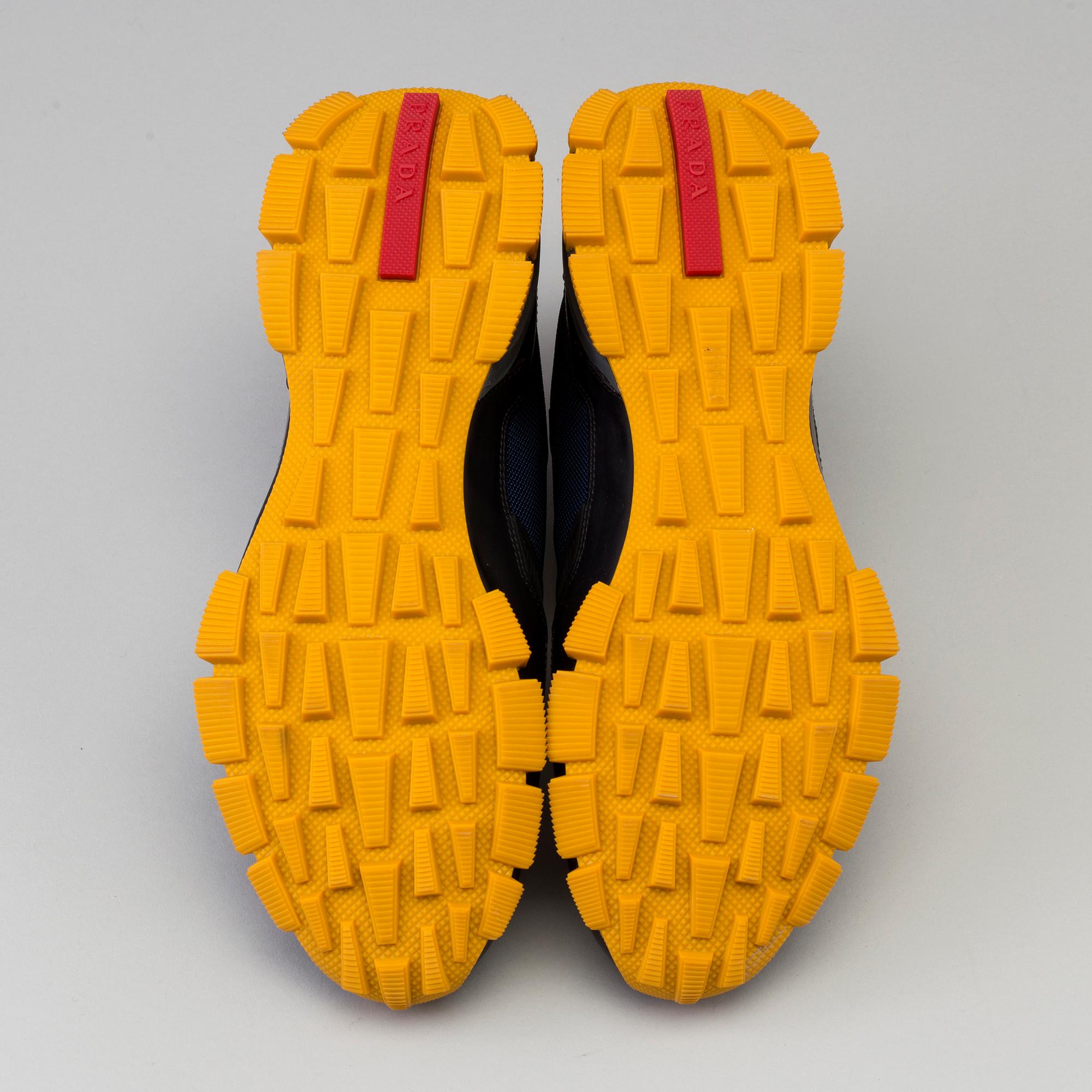 SNEAKERS, Prada, size 6.