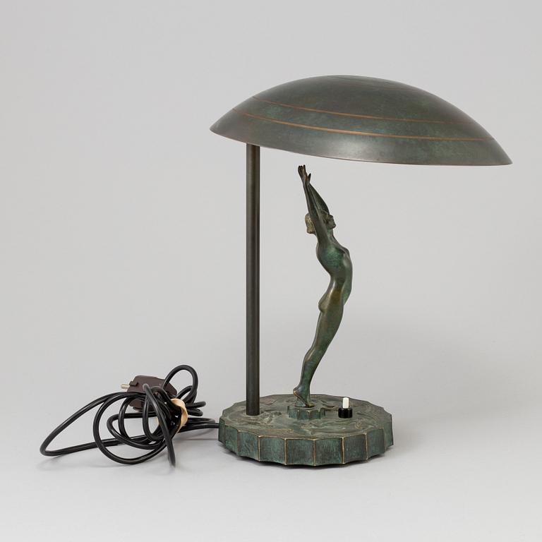 BORDSLAMPA, 1900-talets första hälft.