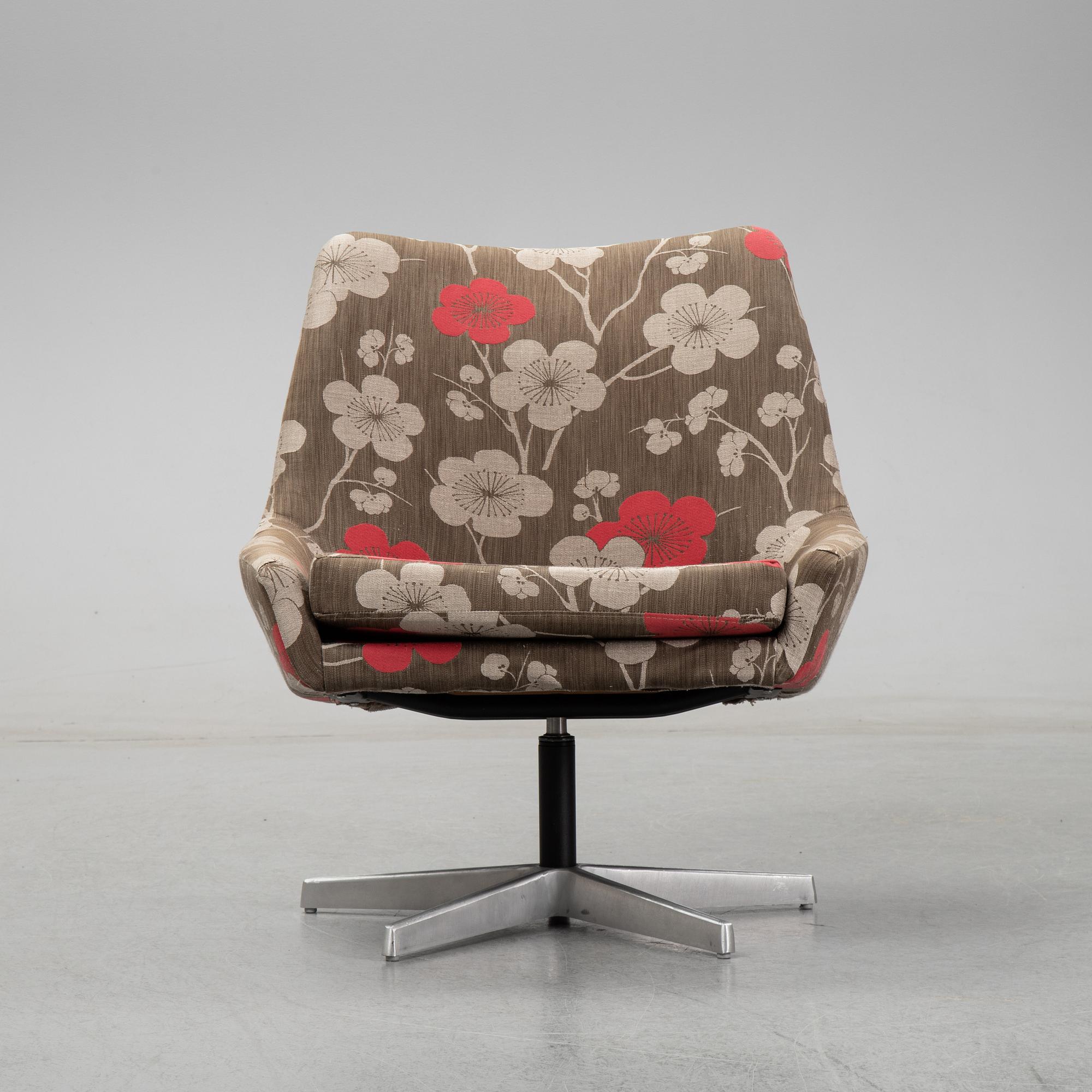 A 'Teve' easy chair by Jonas Ihreborn.