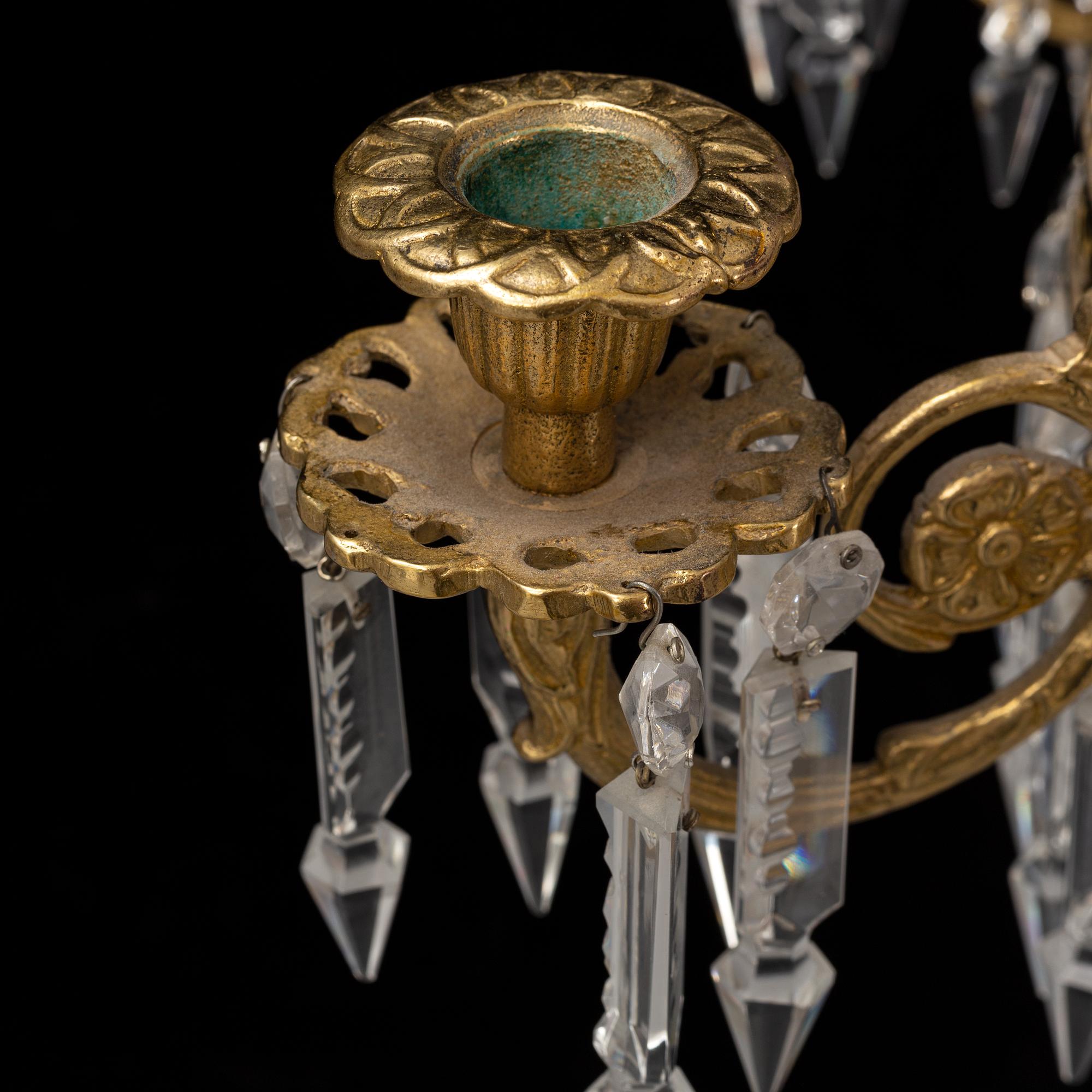 A late 20th century chandelier.