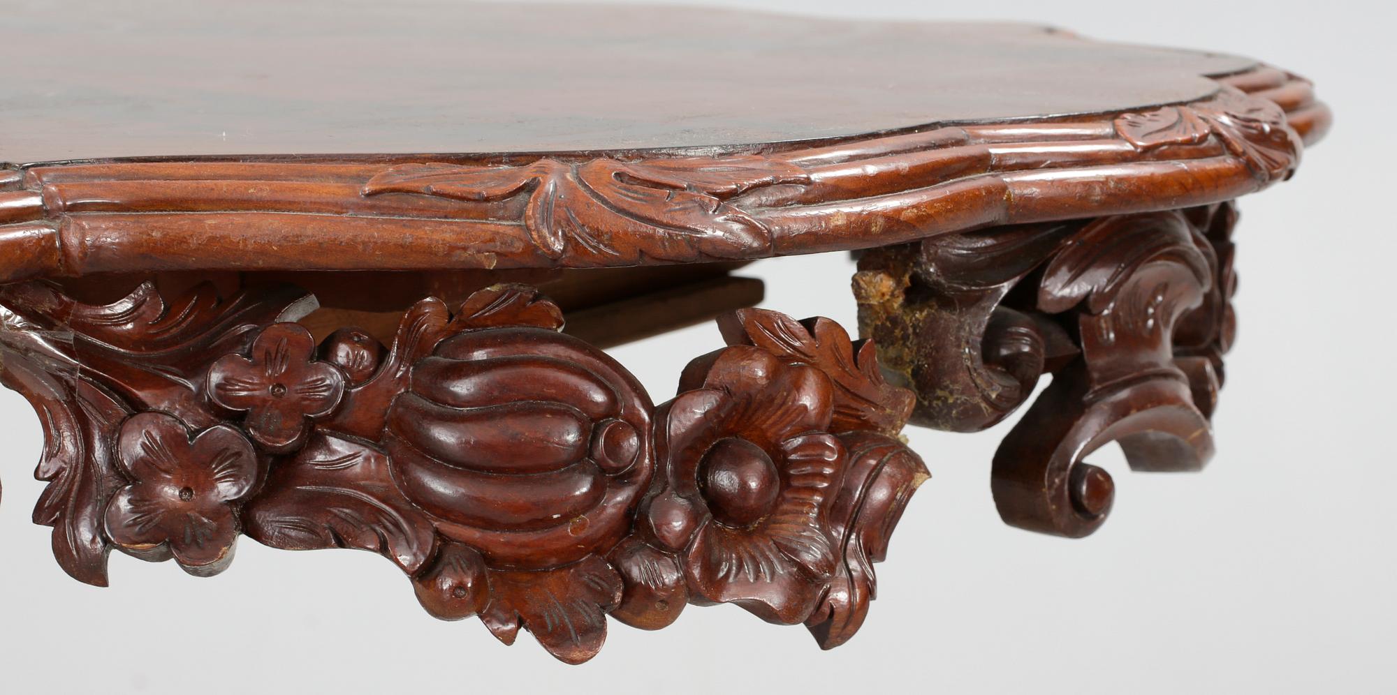 SALONGSBORD, 1800-tal. Etikettmärkt M.O. Schröder.