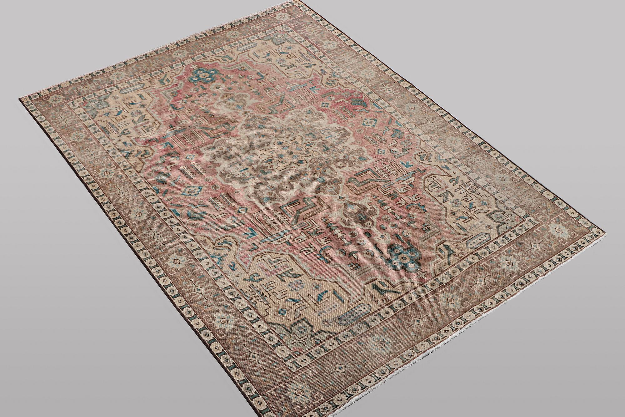 Matta, Persisk, Vintage Design, ca 195 x 133 cm.