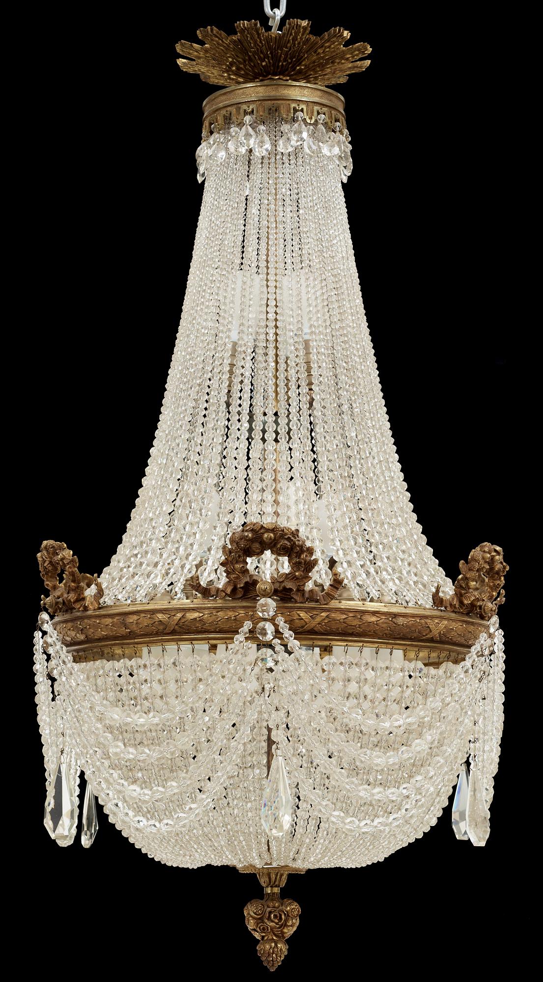 TAKKRONA, Louis XVI stil, 1900-tal. H ca 120.