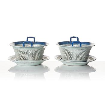 A pair of blue and white chesnut baskets, Qing dynasty, Qianlong (1736-95).