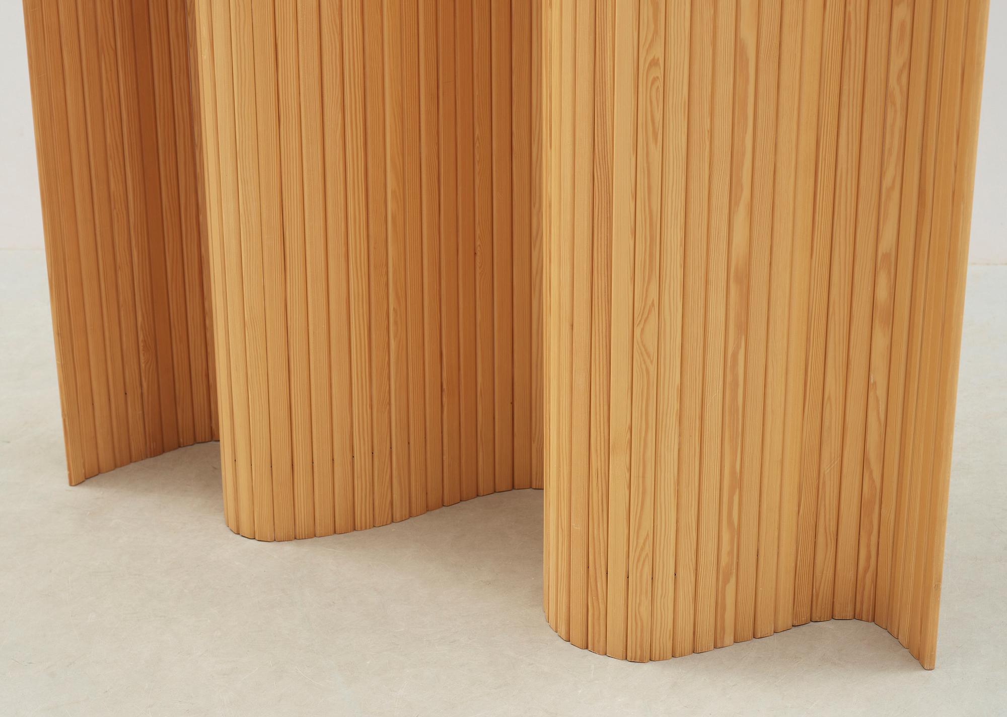 VIKSKÄRM, Alvar Aalto för Artek, Finland. Modellnummer 100.