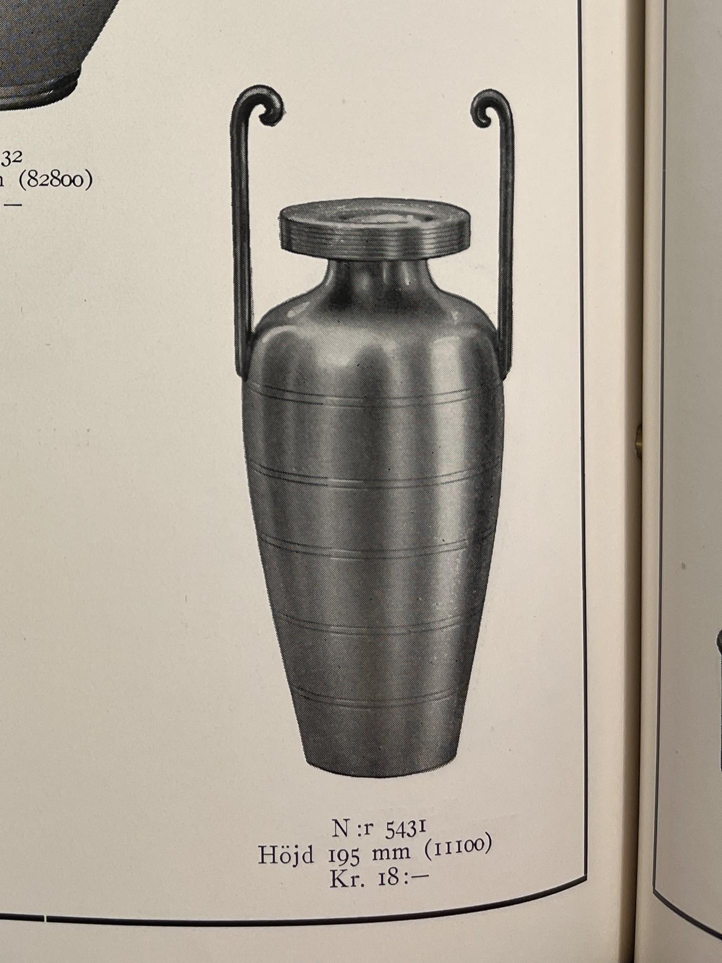 Sylvia Stave, a set of three vases, C.G. Hallberg, Stockholm, 1930s.