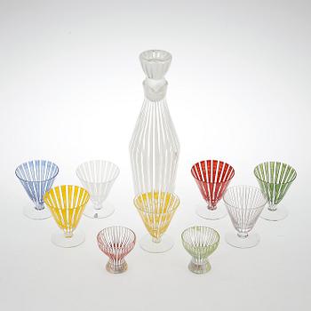 GLASSERVISDELAR, 10 st, "Strikt", Bengt Orup, Johansfors, formgiven 1952.