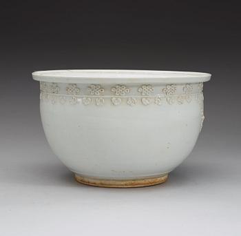 A "blanc de chine" flower pot, Qing dynasty 19th century.