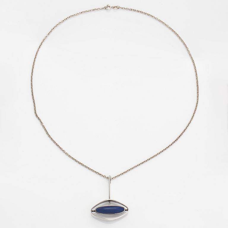 Elis Kauppi, a silver pendant with blue stone. Kupittaan Kulta, Turku 1961. With sterling silver chain.