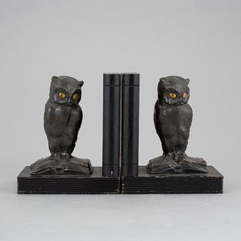BOKSTÖD, ett par, 1900-talets första hälft.