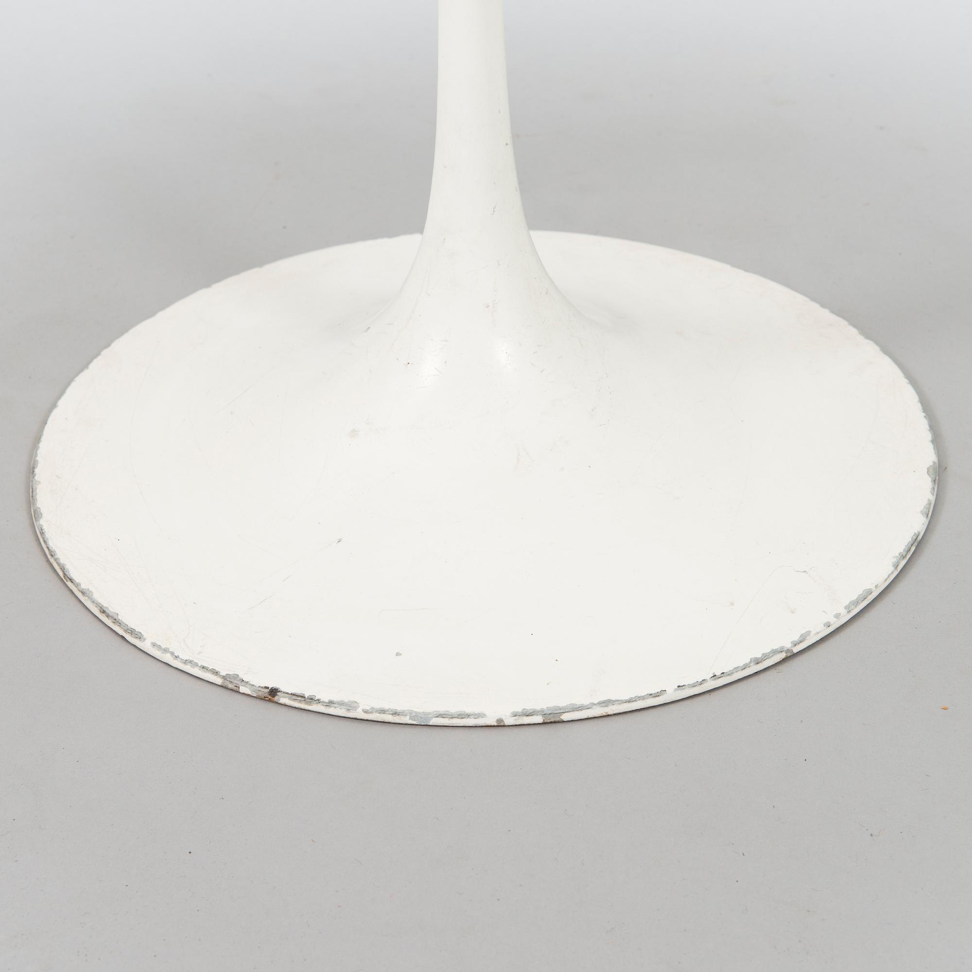 EERO SAARINEN, pöytä, "Tulip" Artek. Lisenssillä valmistettu Billnäsin tehtailla, Fiskars, 1960-luku.