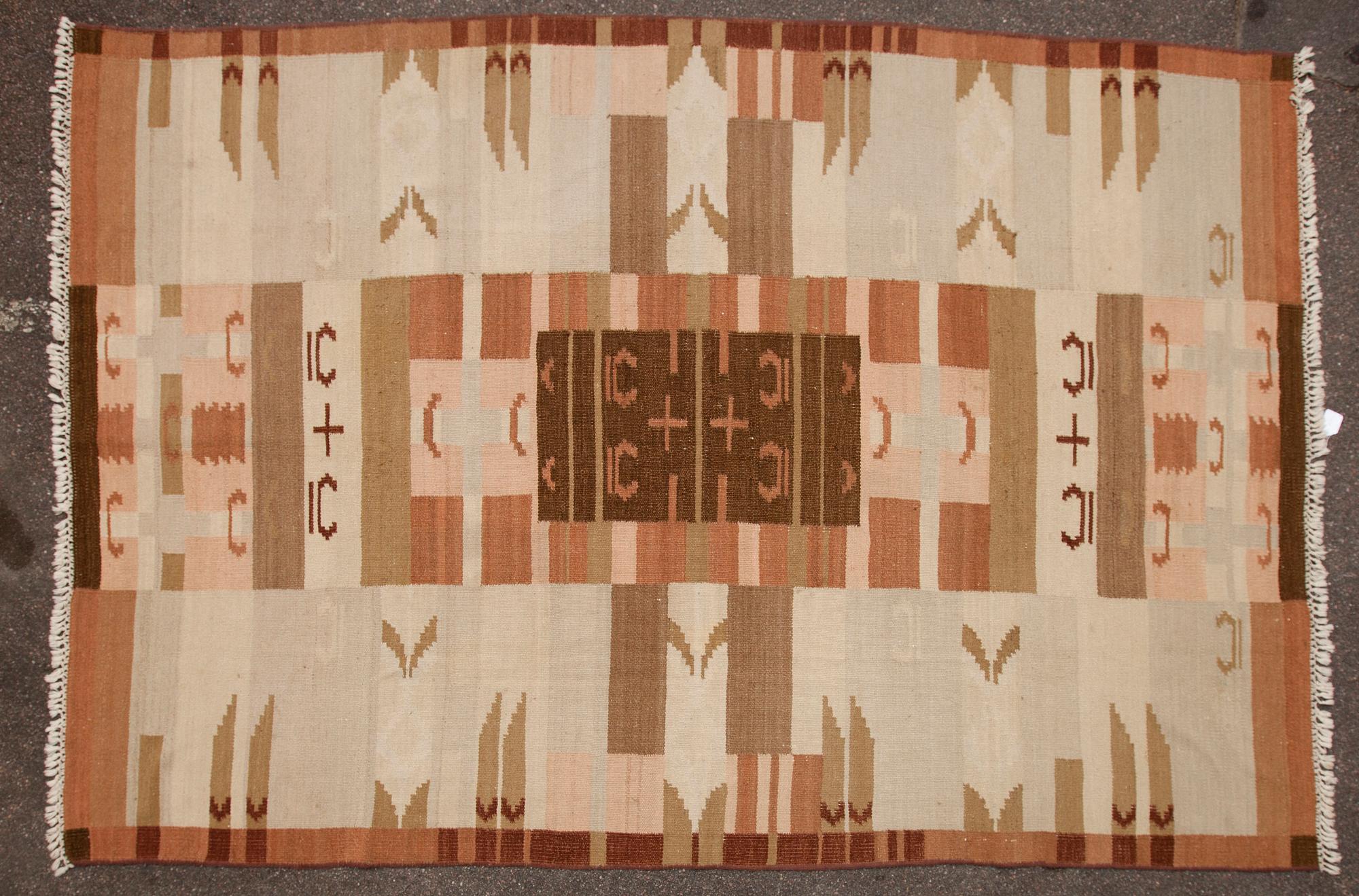 MATTA, funkis, Kiikan Kutomo, 1930-tal. Ca 343x233 cm.