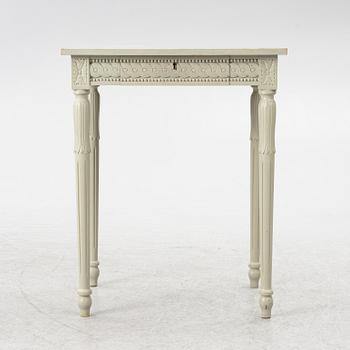 Sidobord, gustaviansk stil, tidigt 1900-tal.