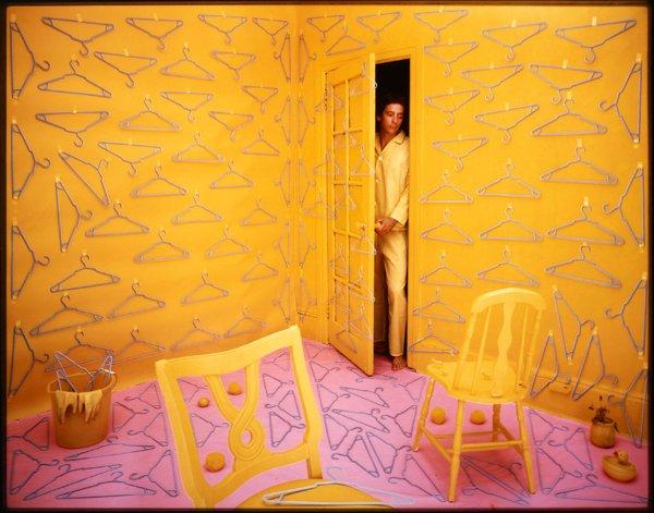 Sandy Skoglund, "Coathangers" 1980.