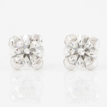 Earrings 18K white gold with brilliant-cut diamonds.