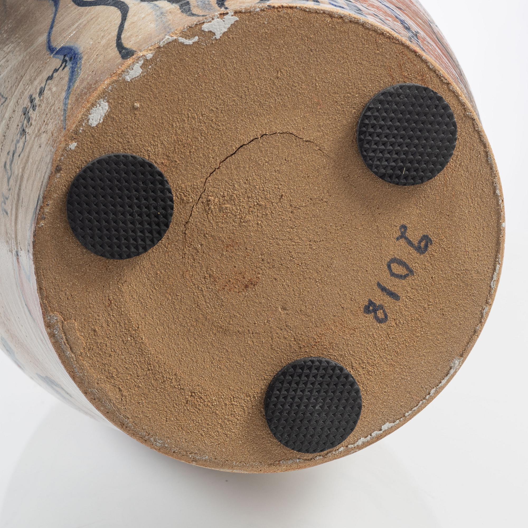 Marie Långhans, golvvas, stengods, egen ateljé 2018.