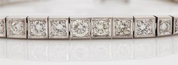 Armband 18K vitguld med runda briljantslipade diamanter.
