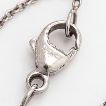 De Beers, halsband, platina med briljantslipad diamant.