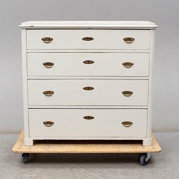 A painted pine chest of drawers, second half of the 20th Century.